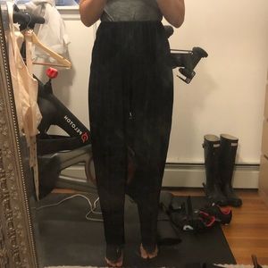 & Other Stories Pants - & OTHER STORIES Pleated Pants in Black & Other Stories Pants - & OTHER STORIES Pleated Pants in Black